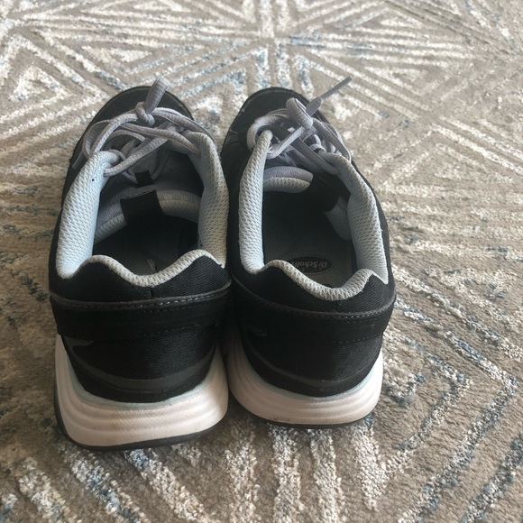 Sneakers - Picture 2 of 8